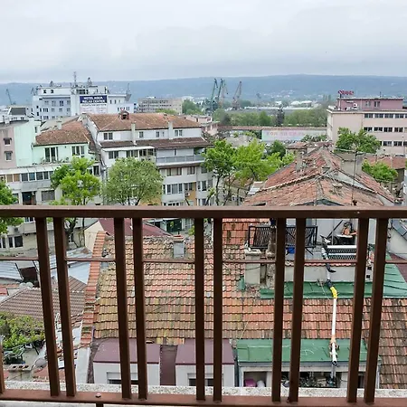 Апартамент Private Maisonette W/ Terrace + View - Port Варна