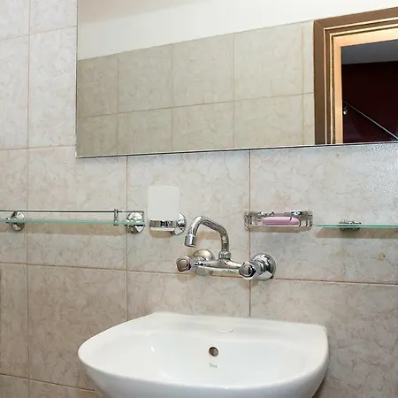 Апартамент Private Maisonette W/ Terrace + View - Port Варна