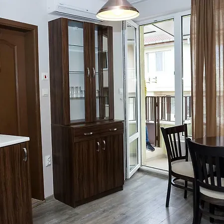 Private Maisonette W/ Terrace + View - Port Апартамент